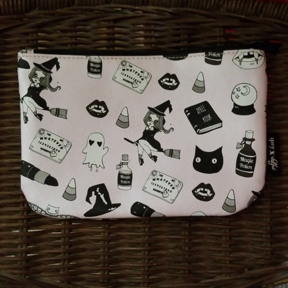 Ipsy cosmetic bag